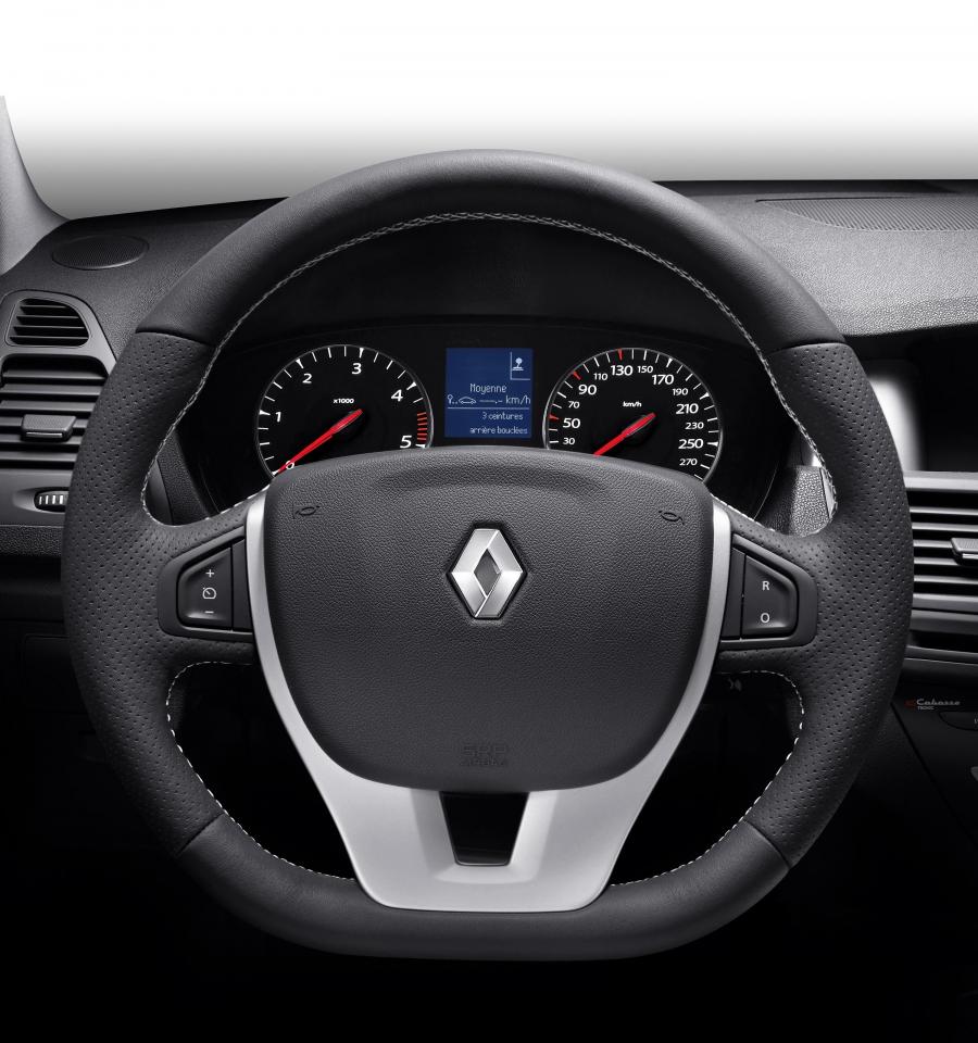  Renault Laguna GT 2008 года  (фото 3 из 62)